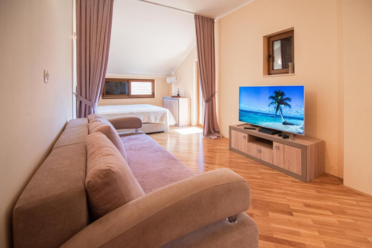 Boka Apartment Baošići Exterior foto